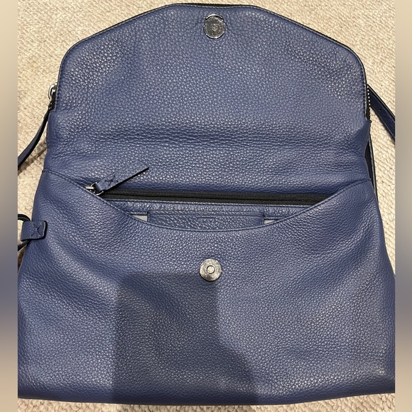 TUMI Leather Crossbody Shoulder Bag Personal Item Travel Purse Clutch RFID Safe - Picture 7 of 16